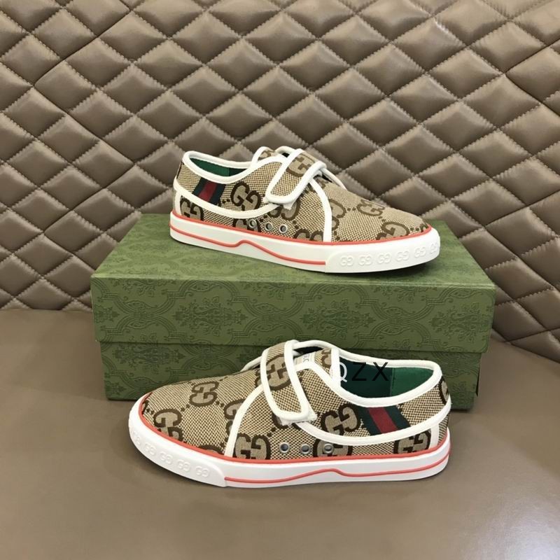 Gucci Men's Shoes 880